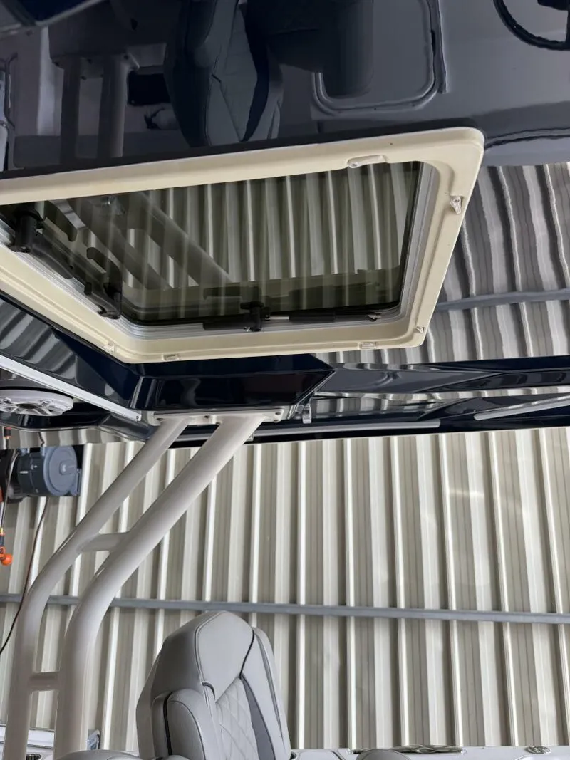 Slide: The Image of Pursuit 32 2022 - 5456326