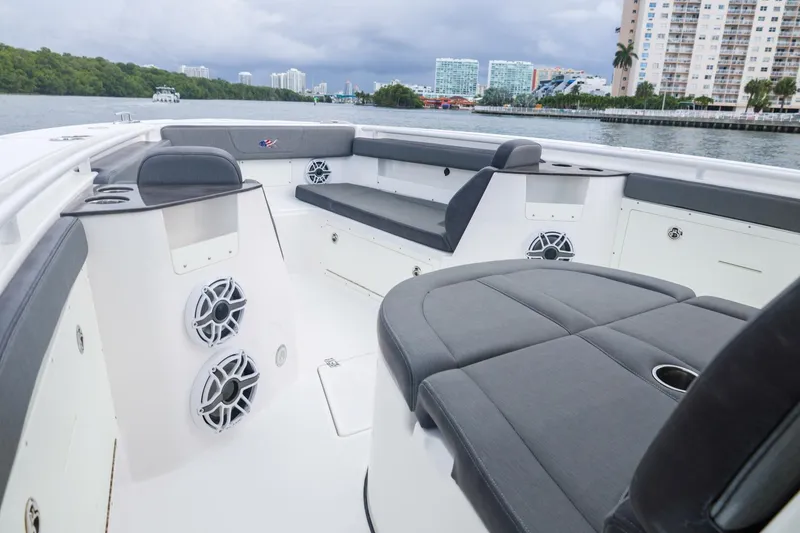 Slide: The Image of Crevalle 33 CSF 2022 - 5475778