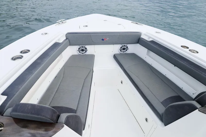 Slide: The Image of Crevalle 33 CSF 2022 - 5475780