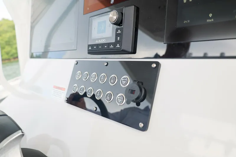 Slide: The Image of Crevalle 33 CSF 2022 - 5475783