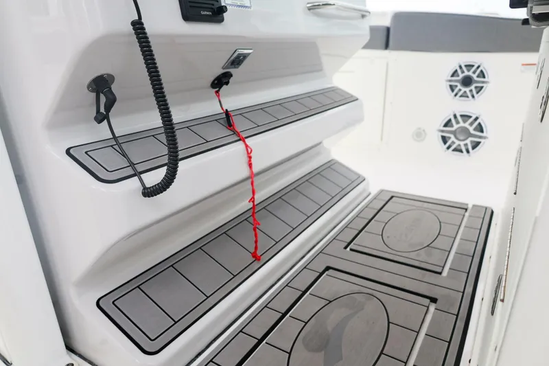 Slide: The Image of Crevalle 33 CSF 2022 - 5475794