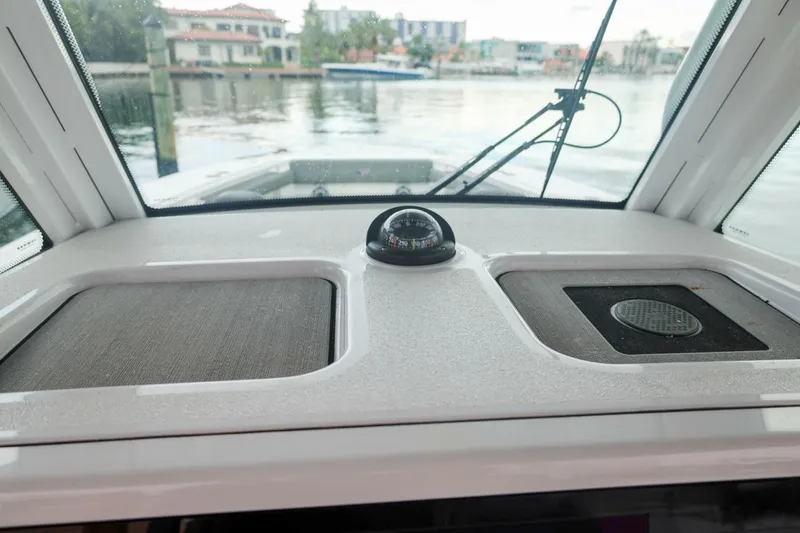 Slide: The Image of Crevalle 33 CSF 2022 - 5475797