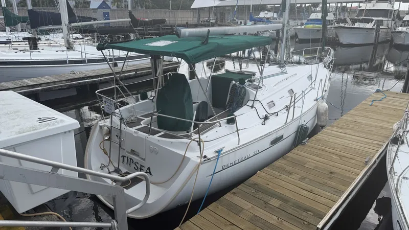 Slide: The Image of Beneteau Oceanis 331 2005 - 6563446