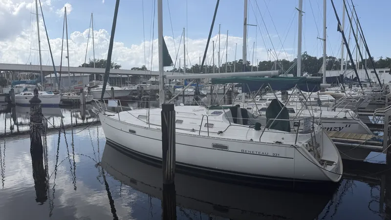Slide: The Image of Beneteau Oceanis 331 2005 - 6563445