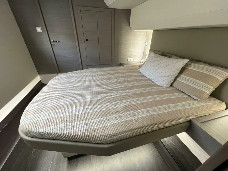 Slide: The Image of Fountaine Pajot MY6 2024 - 5458541