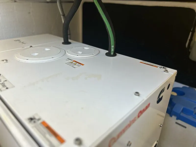 Slide: The Image of Sabre Sedan 2010 - 5459340