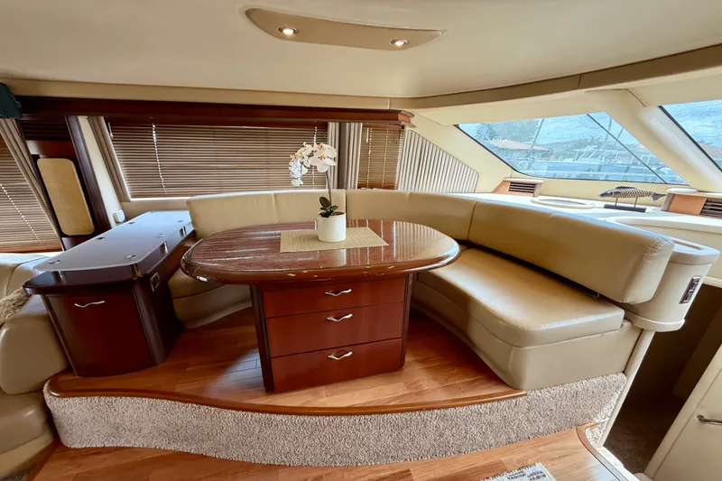 Slide: The Image of Sea Ray 550 SEDAN BRIDGE 2005 - 5711055
