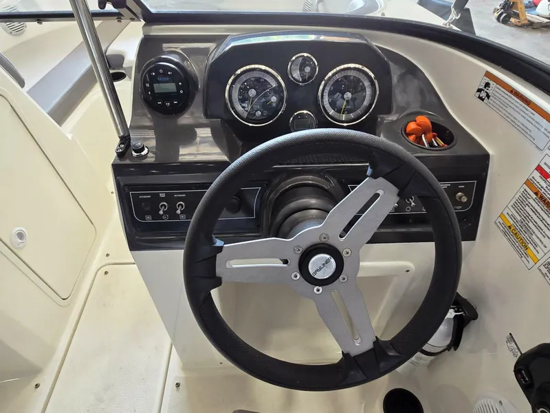 Slide: The Image of Bayliner 19 2023 - 5459037