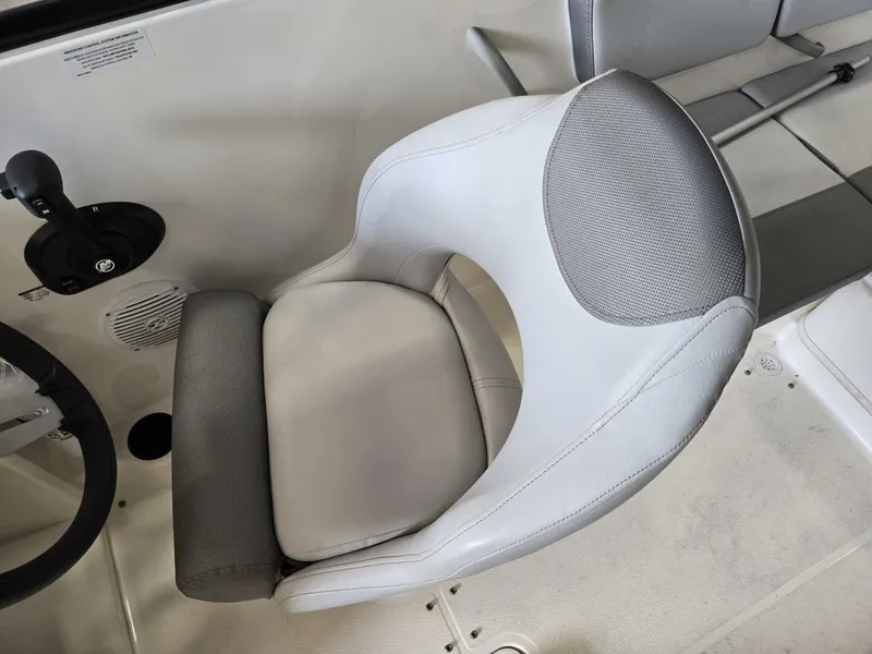 Slide: The Image of Bayliner 19 2023 - 5459040