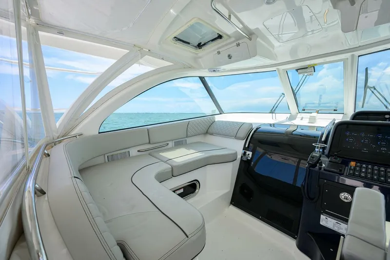 Slide: The Image of Flybridge - 5476884