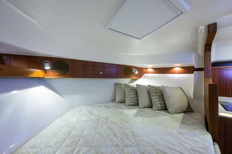 Slide: The Image of Forward Berth - 5476880