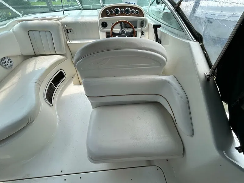 Slide: The Image of Sea Ray 270 Sundancer 2000 - 5463713