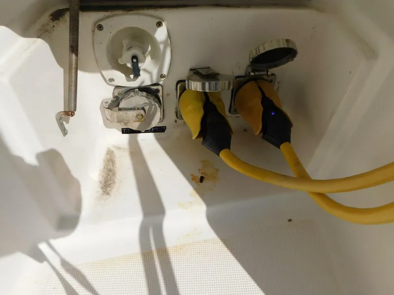 Slide: The Image of Tiara 3500 Express 2001 - 5465115