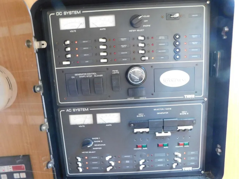 Slide: The Image of Tiara 3500 Express 2001 - 5465122