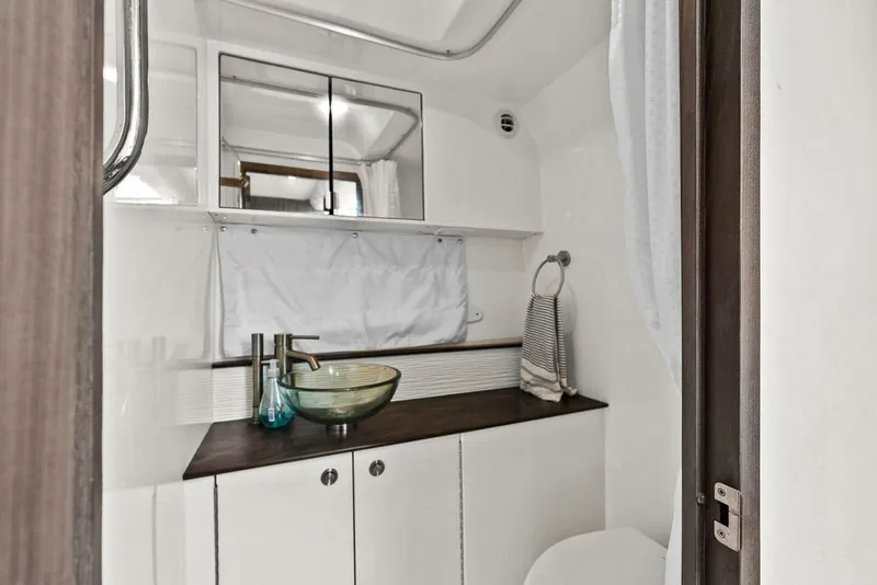 Slide: The Image of Sea Ray 320 DA-OB 2021 - 5510357