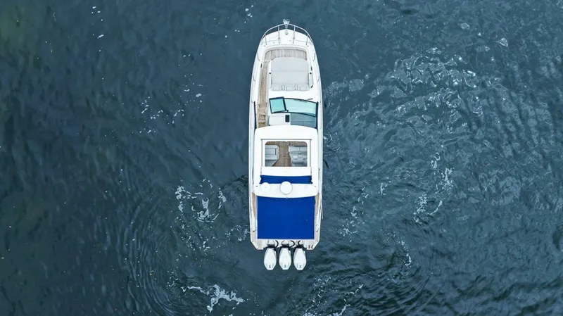 Slide: The Image of Sea Ray 320 DA-OB 2021 - 5510367