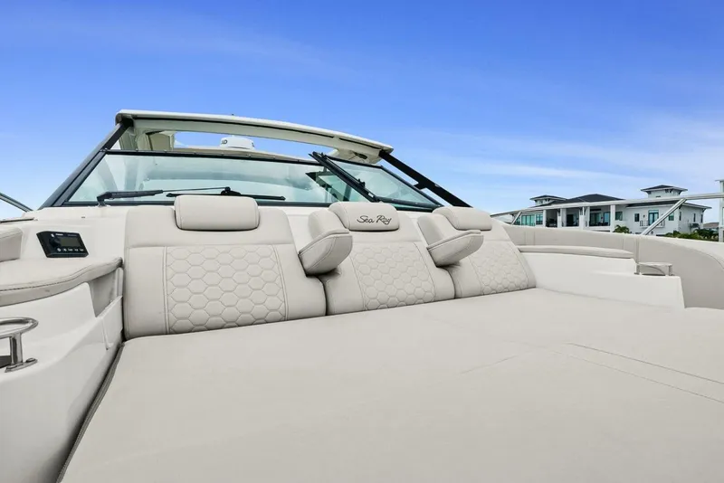 Slide: The Image of Sea Ray 320 DA-OB 2021 - 5510384