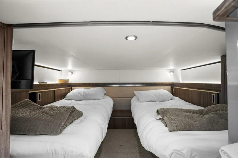 Slide: The Image of Sea Ray 320 DA-OB 2021 - 5510388