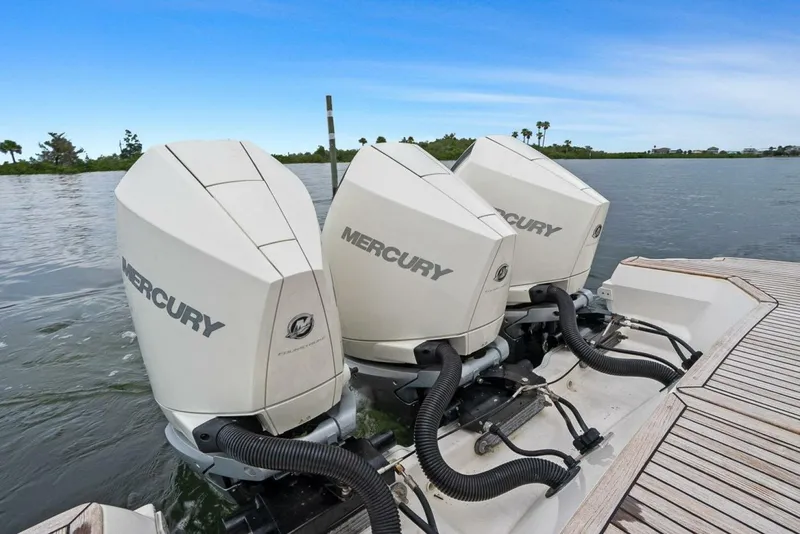 Slide: The Image of Sea Ray 320 DA-OB 2021 - 5510378