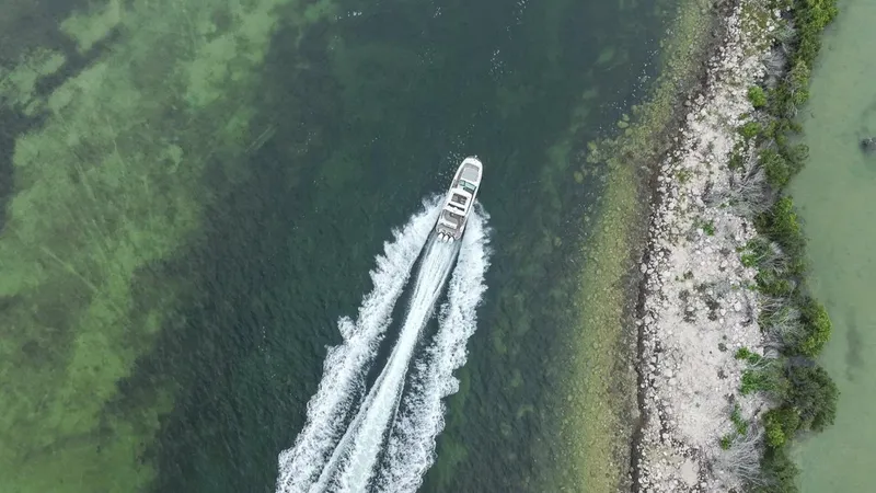 Slide: The Image of Sea Ray 320 DA-OB 2021 - 5510398