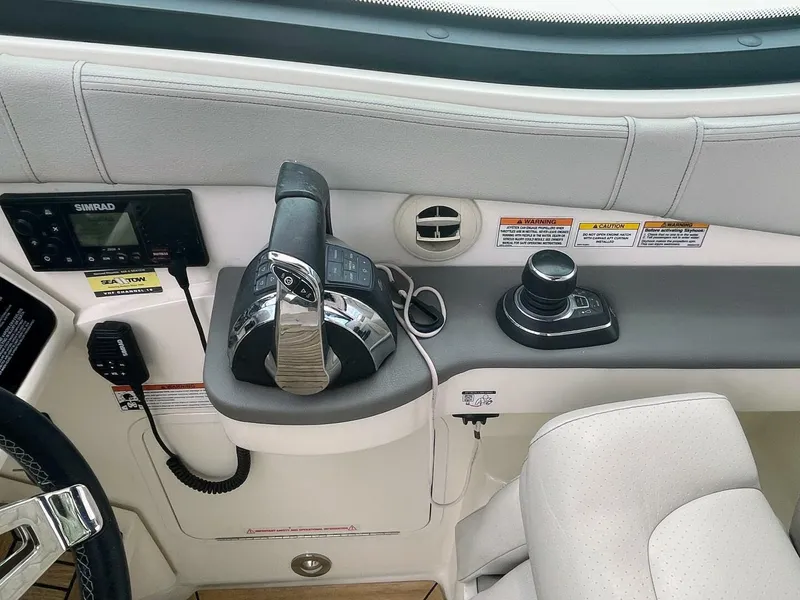 Slide: The Image of Sea Ray 320 DA-OB 2021 - 5466087