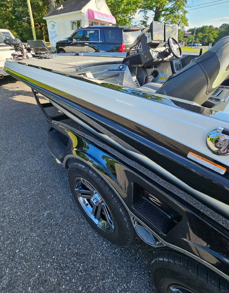 Slide: The Image of Ranger Z520L 2020 - 5485166