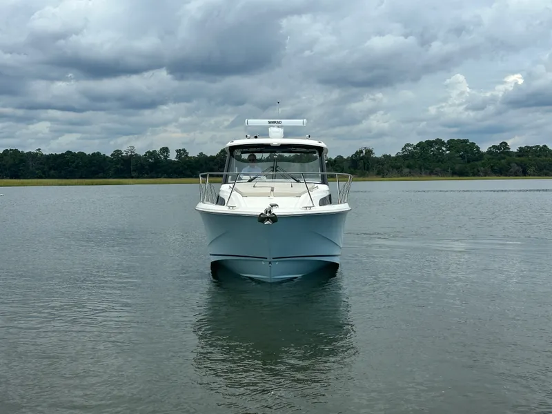 Slide: The Image of Boston Whaler 325 Conquest 2025 - 10