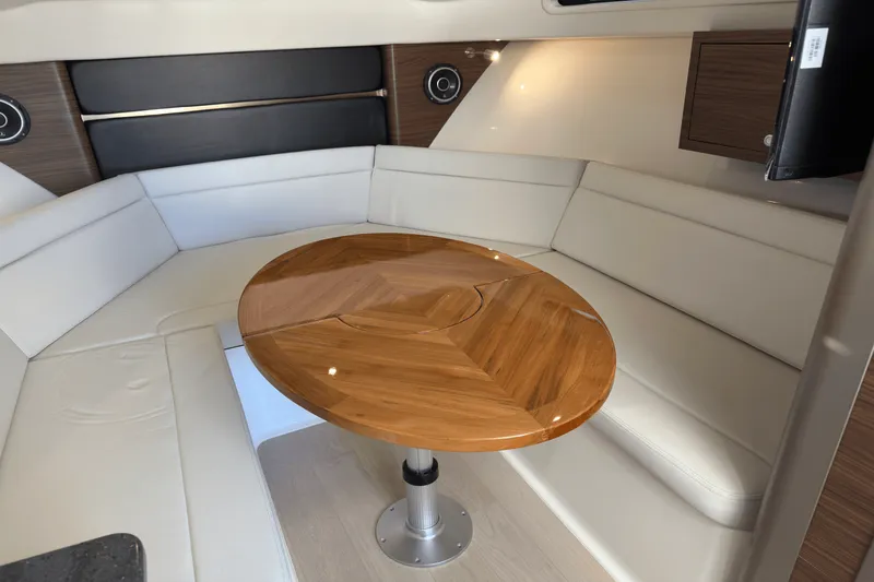 Slide: The Image of Boston Whaler 325 Conquest 2025 - 17