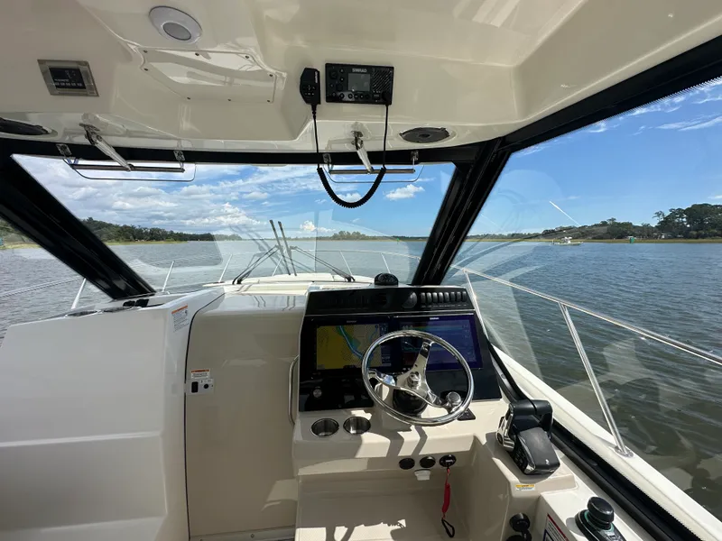 Slide: The Image of Boston Whaler 325 Conquest 2025 - 30