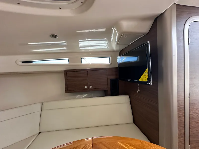 Slide: The Image of Boston Whaler 325 Conquest 2025 - 33