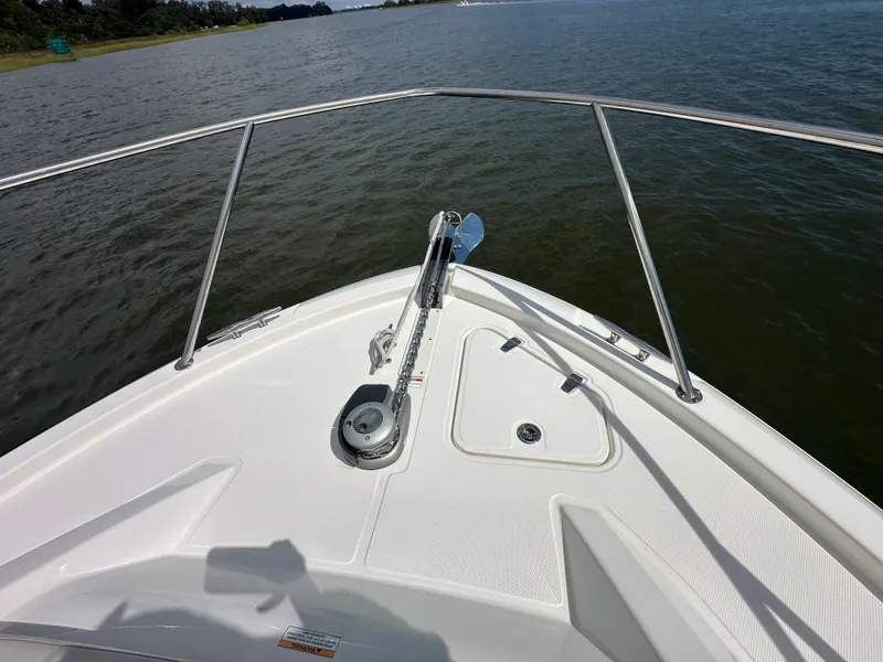 Slide: The Image of Boston Whaler 325 Conquest 2025 - 40