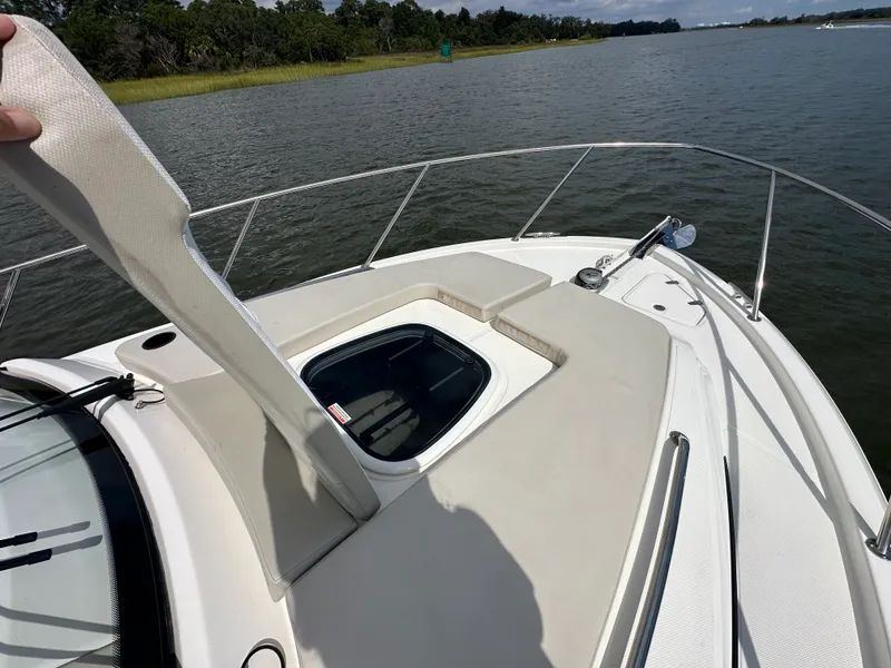 Slide: The Image of Boston Whaler 325 Conquest 2025 - 41