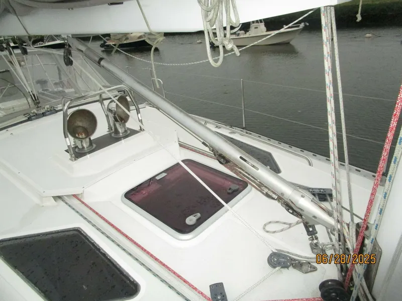 Slide: The Image of 40' Freedom boom vang1 - 5467291