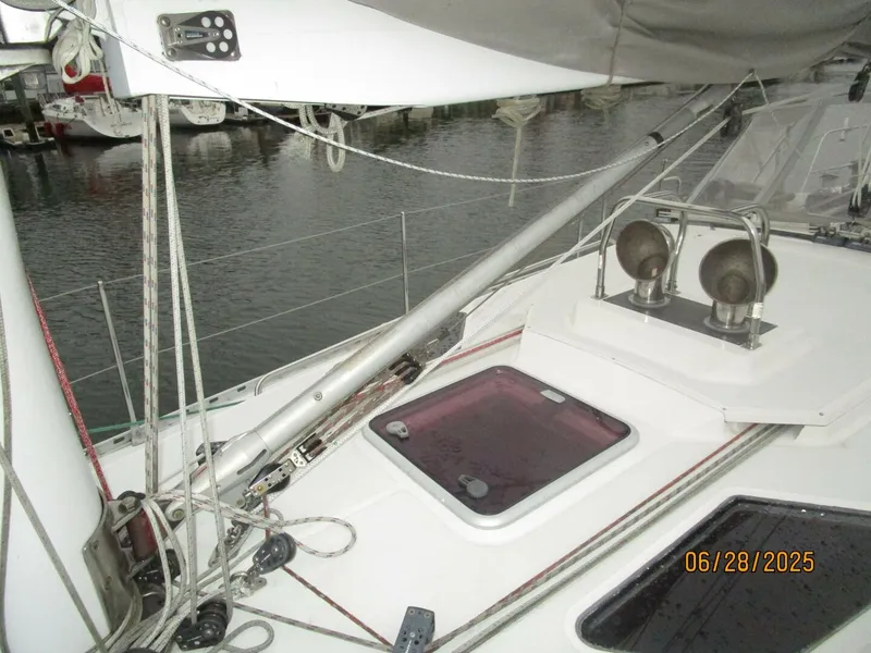 Slide: The Image of 40' Freedom boom vang2 - 5467294