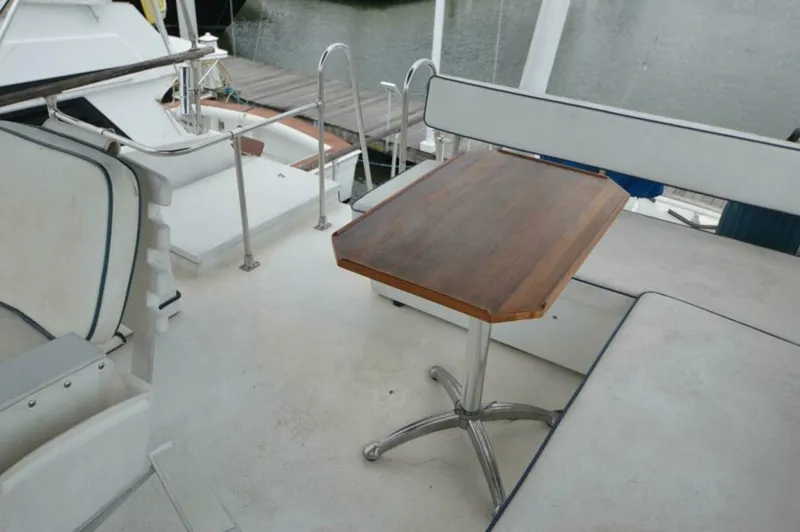 Slide: The Image of Tollycraft 48 CPMY 1991 - 5468317