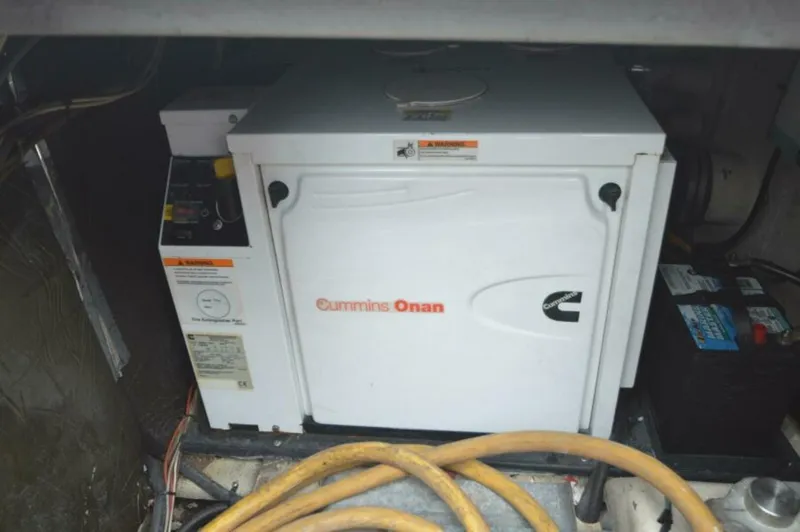 Slide: The Image of Tollycraft 48 CPMY 1991 - 5468359