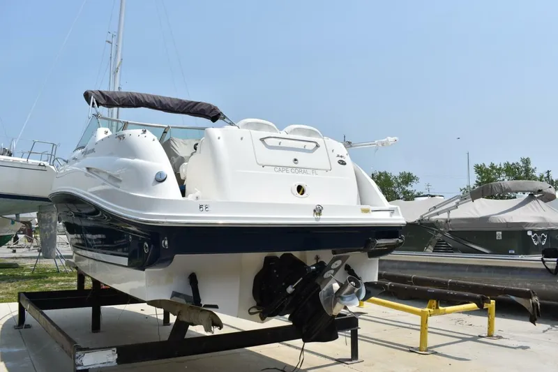 Slide: The Image of Sea Ray 240 Sundancer 2008 - 5468541