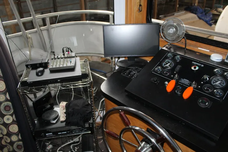 Slide: The Image of Commercial Sumerset 75 Houston 2000 - 5500137