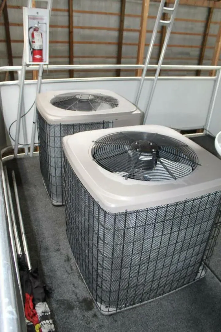 Slide: The Image of Sumerset 75 Houston 2000 - 5500125