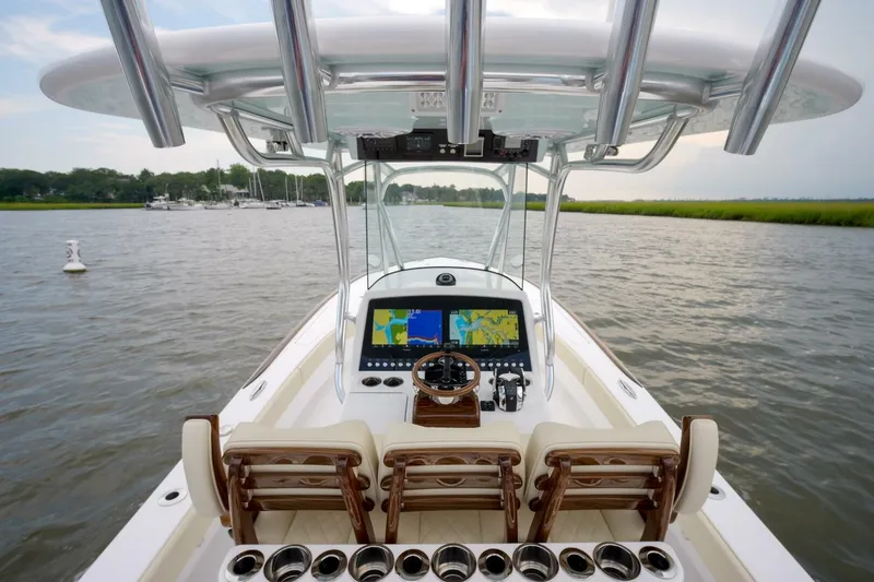 Slide: The Image of 2025 Valhalla V-28 Bay Boat - 5469535