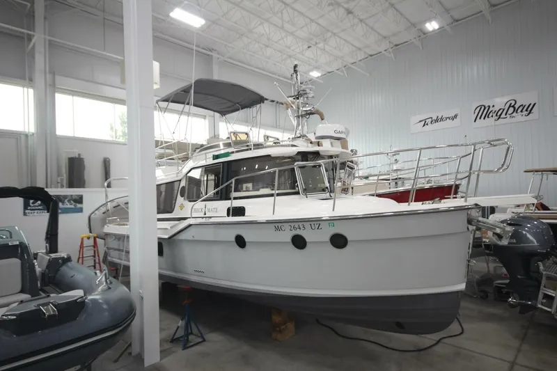 Slide: The Image of Ranger Tug R-29 Command Bridge Luxury Edition 2024 - 5469699