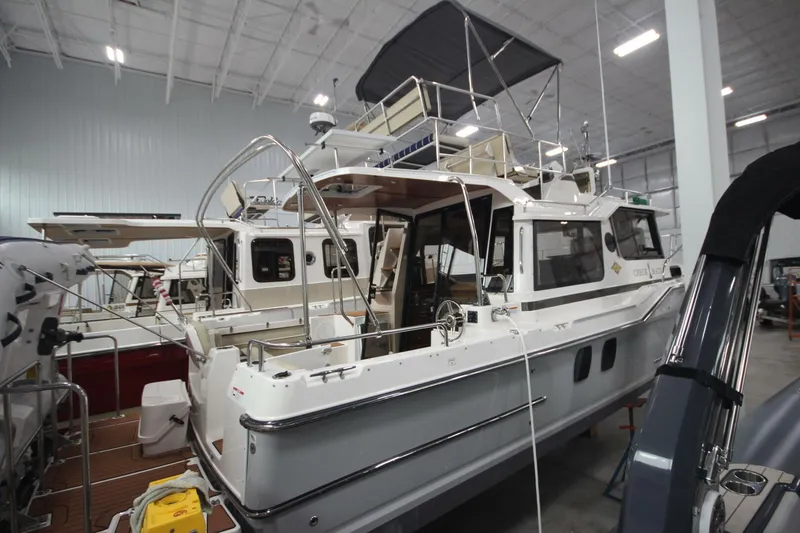 Slide: The Image of Ranger Tug R-29 Command Bridge Luxury Edition 2024 - 5469700