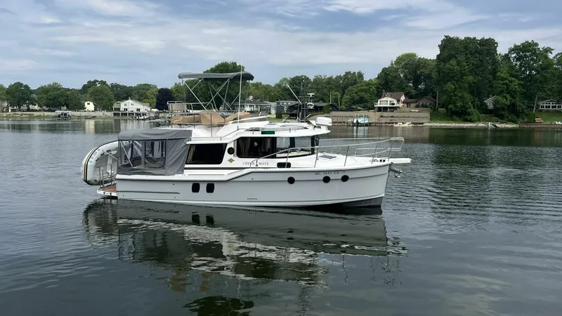 Slide: The Image of Ranger Tug R-29 Command Bridge Luxury Edition 2024 - 5469629