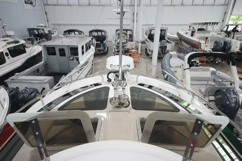 Slide: The Image of Ranger Tug R-29 Command Bridge Luxury Edition 2024 - 5469712