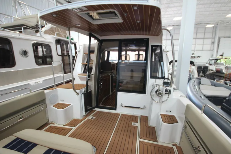 Slide: The Image of Ranger Tug R-29 Command Bridge Luxury Edition 2024 - 5469717