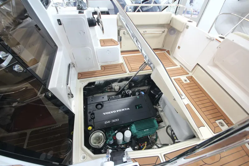 Slide: The Image of Ranger Tug R-29 Command Bridge Luxury Edition 2024 - 5469724