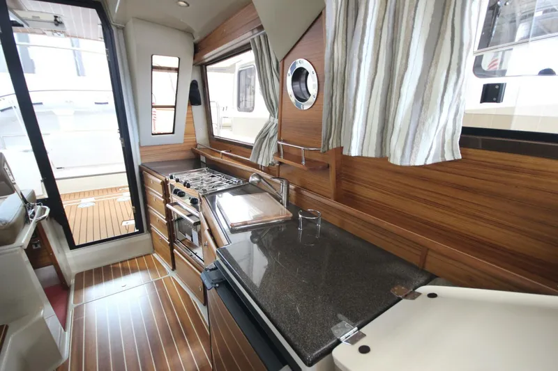 Slide: The Image of Ranger Tug R-29 Command Bridge Luxury Edition 2024 - 5469731