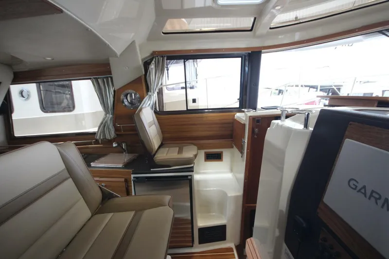 Slide: The Image of Ranger Tug R-29 Command Bridge Luxury Edition 2024 - 5469739