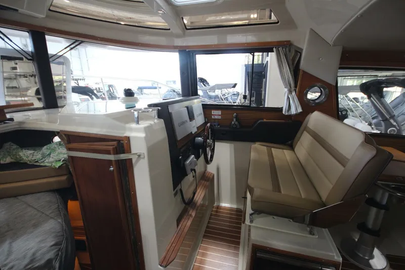 Slide: The Image of Ranger Tug R-29 Command Bridge Luxury Edition 2024 - 5469740