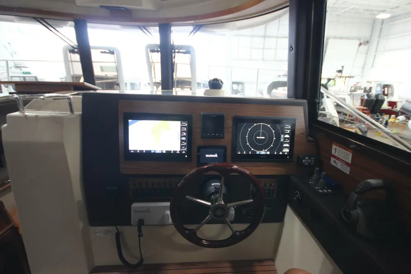 Slide: The Image of Ranger Tug R-29 Command Bridge Luxury Edition 2024 - 5469742